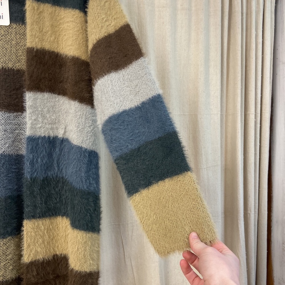 Davi & Dani Color Block Cardigan - Picture 2 of 3